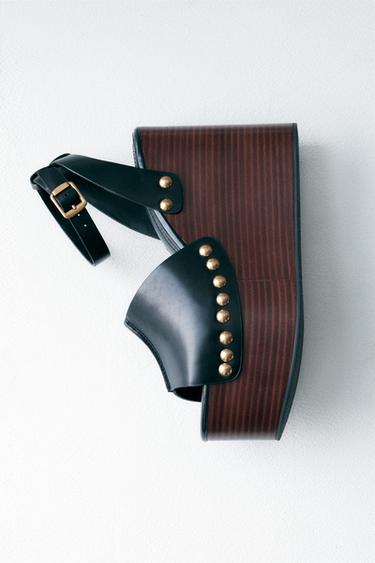LEATHER WEDGE SANDALS WITH STUDS - Black by Zara