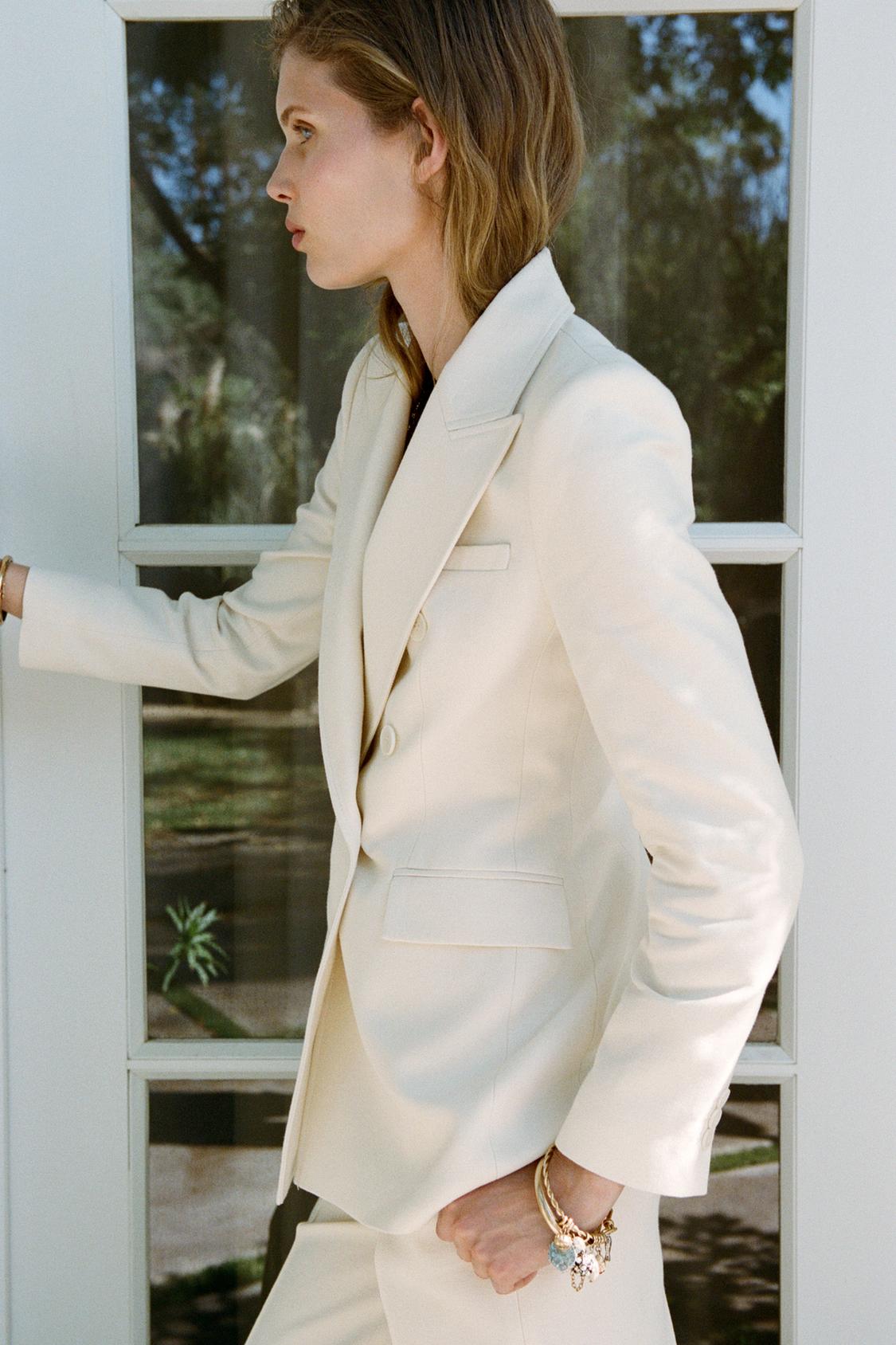 DOUBLE BREASTED LONG BLAZER