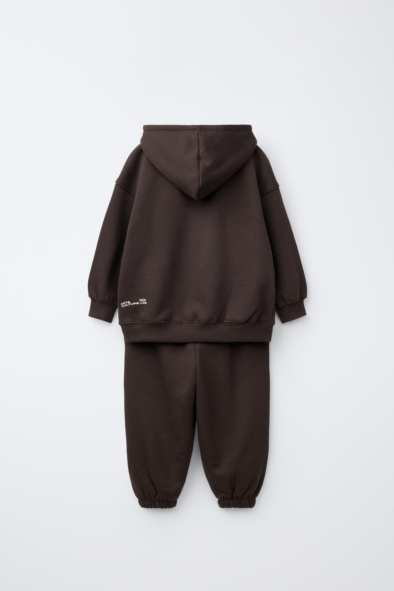 HOODIE AND JOGGER PANTS SET — Brown