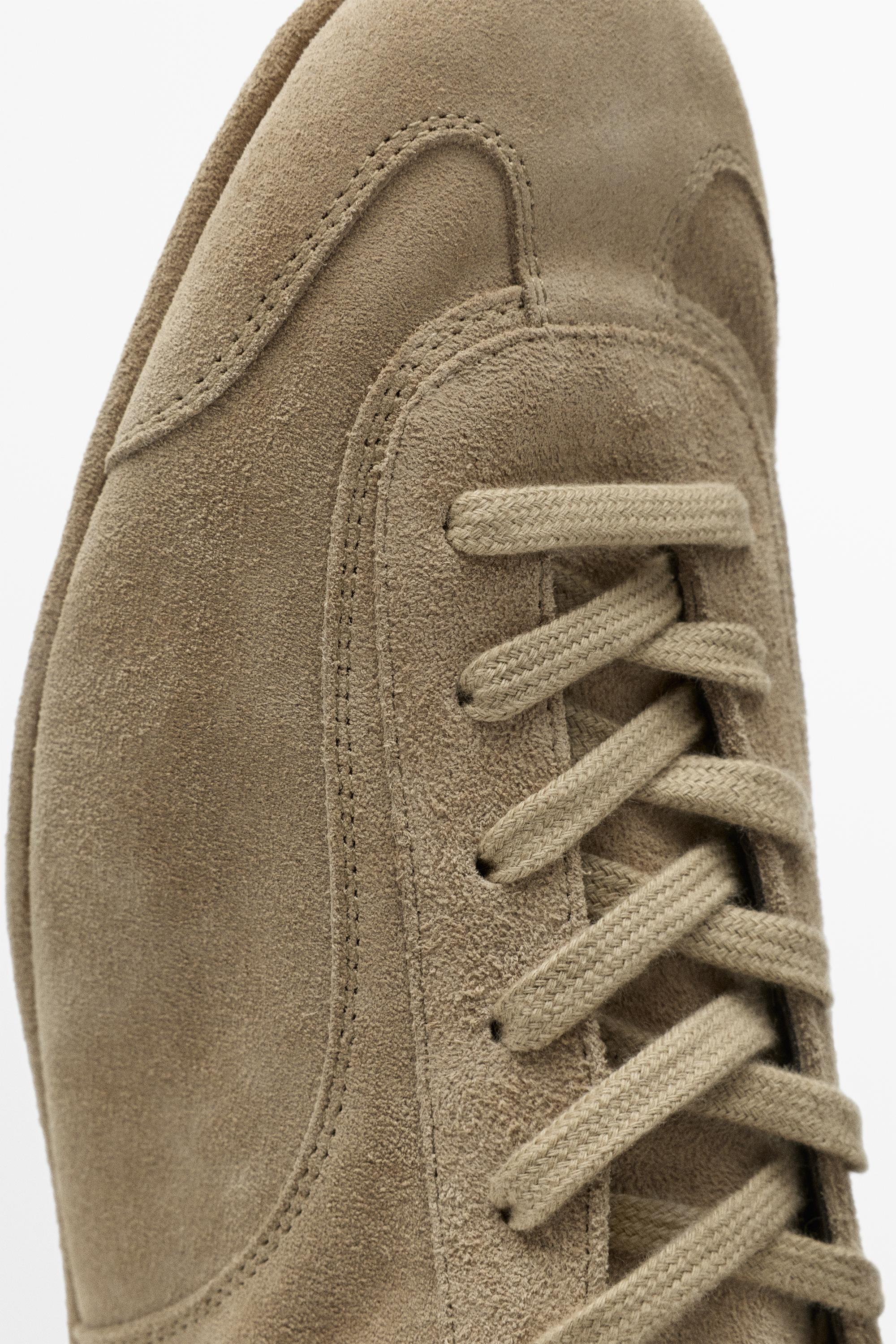 Chaussure de sport en croûte cuir