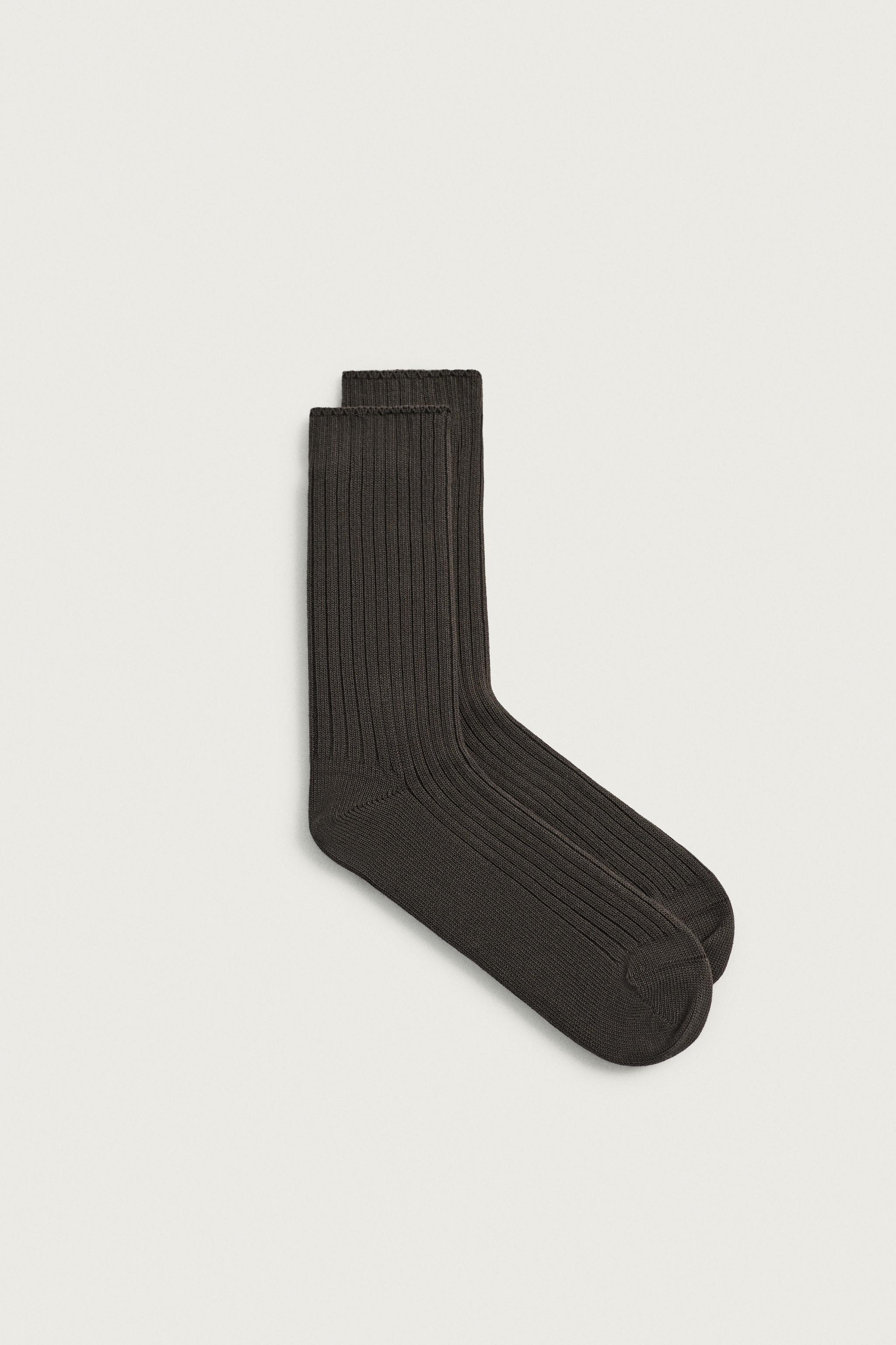 RIBBED KNIT SOCKS
