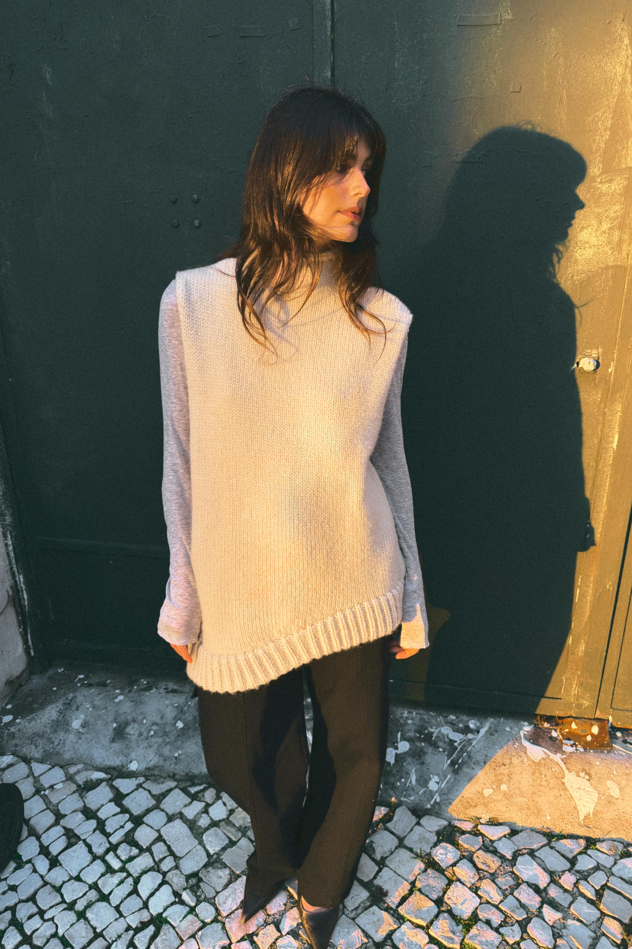 GILET EN MAILLE ASYMÉTRIQUE