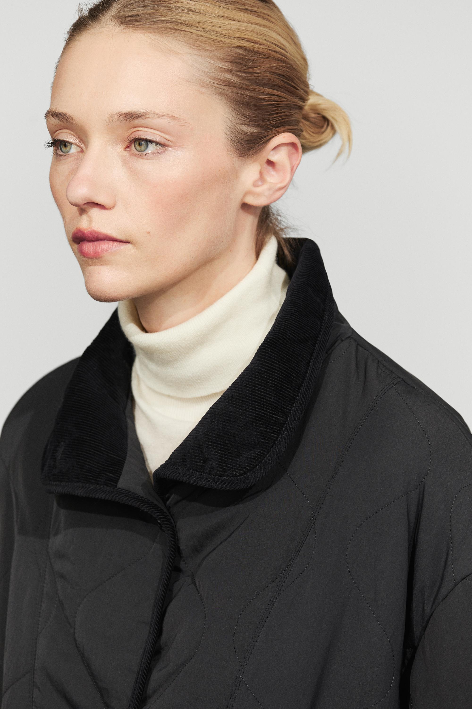 Jacket with wavy stitching detail