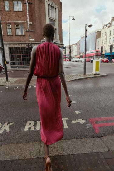 ROBE MI-LONGUE PLISSÉE EFFET FROISSÉ - Fuchsia de Zara - Image 4