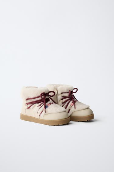 BOTA ABALORIOS PELO - Branco cru de Zara