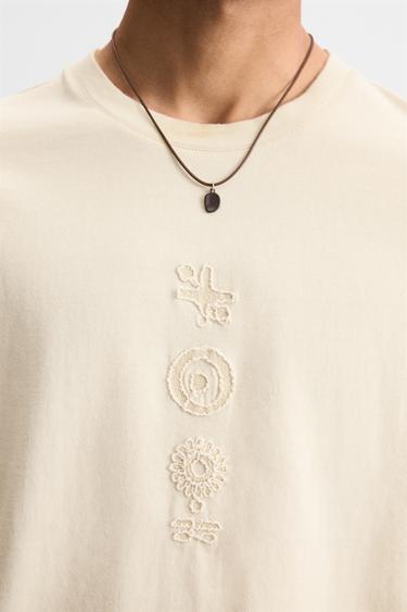 CONTRAST EMBROIDERY T-SHIRT - Ecru by Zara - Image 4