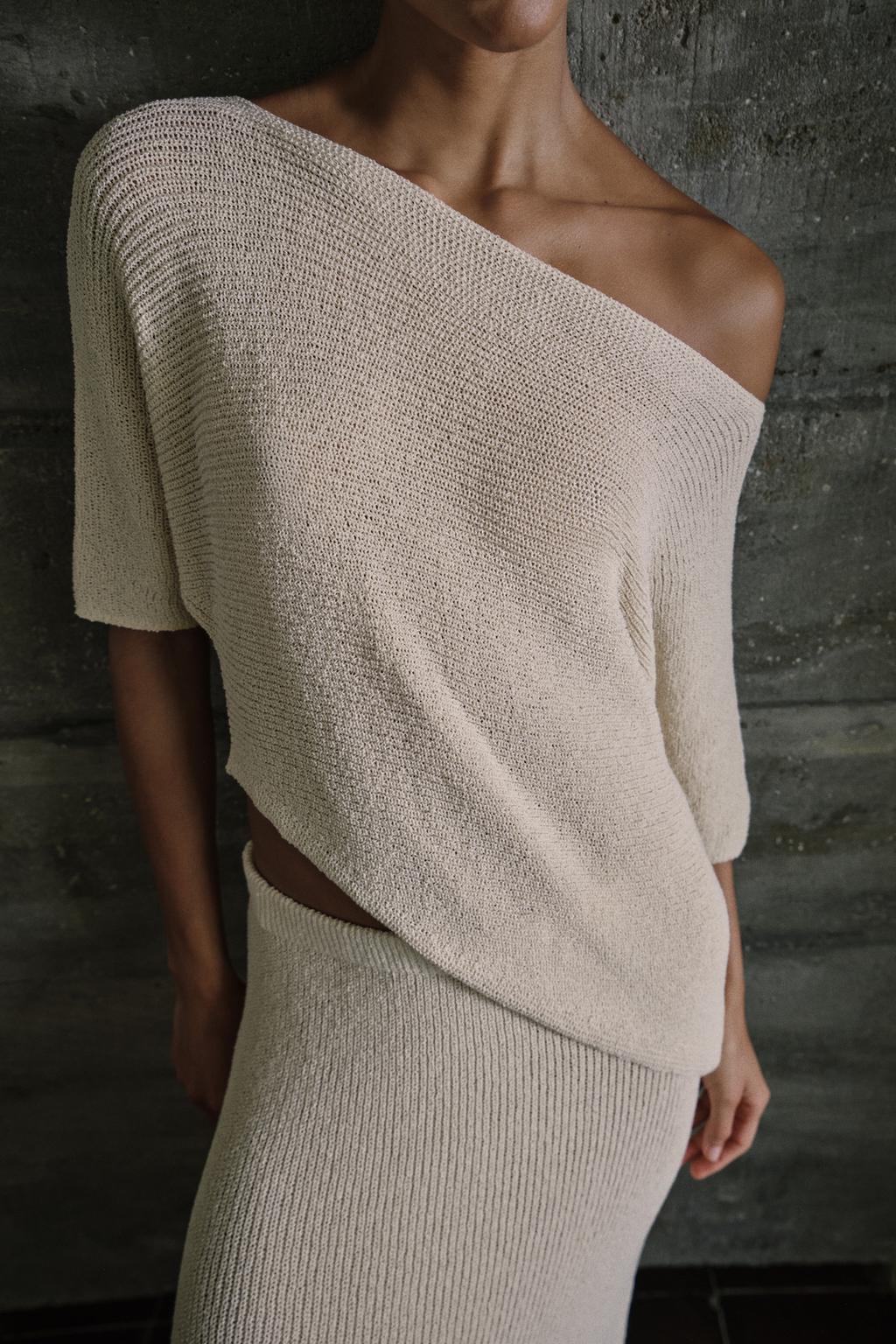 ASYMMETRIC KNIT TOP - image 2