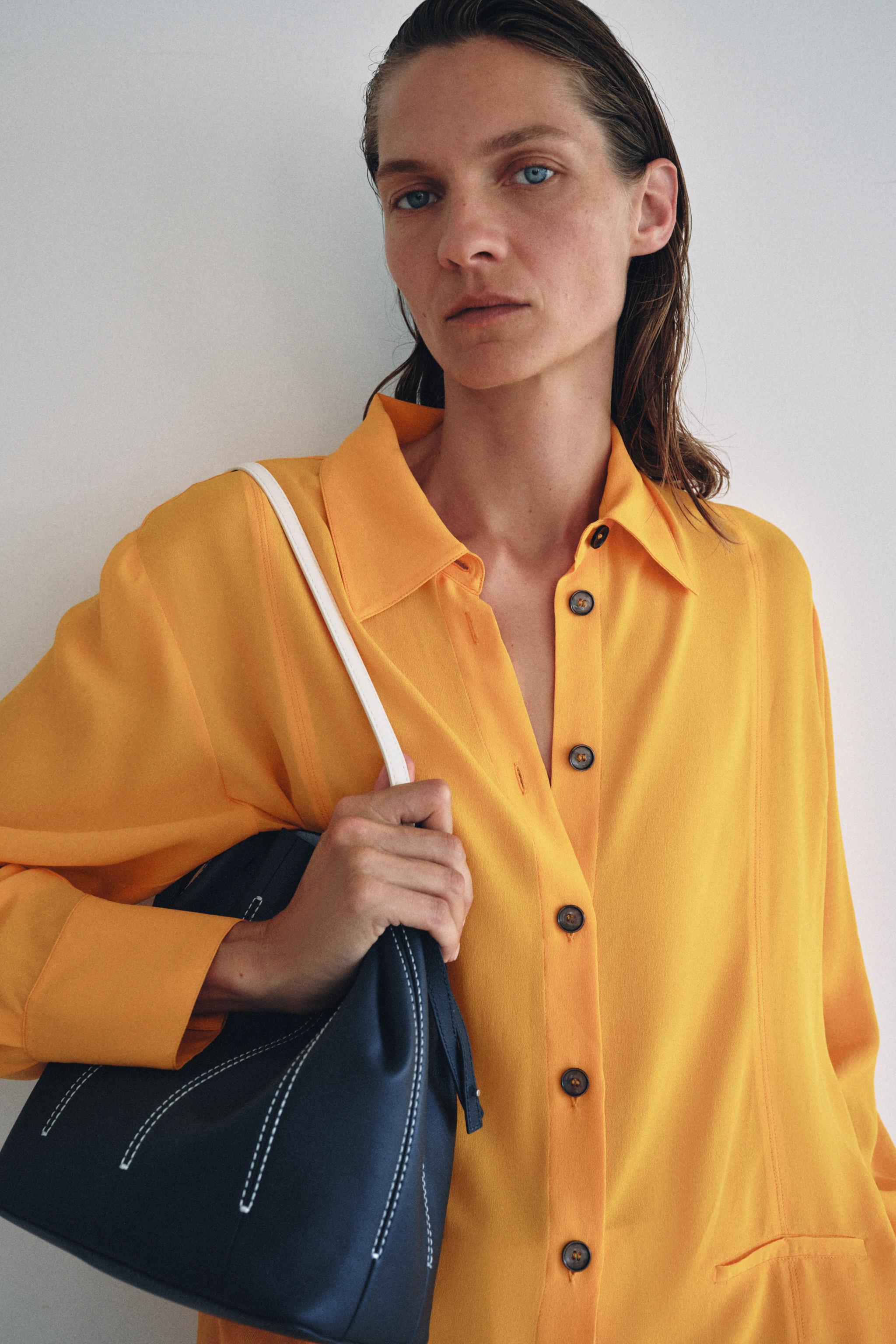 COMBINATION LEATHER SHOULDER BAG — Navy Blue