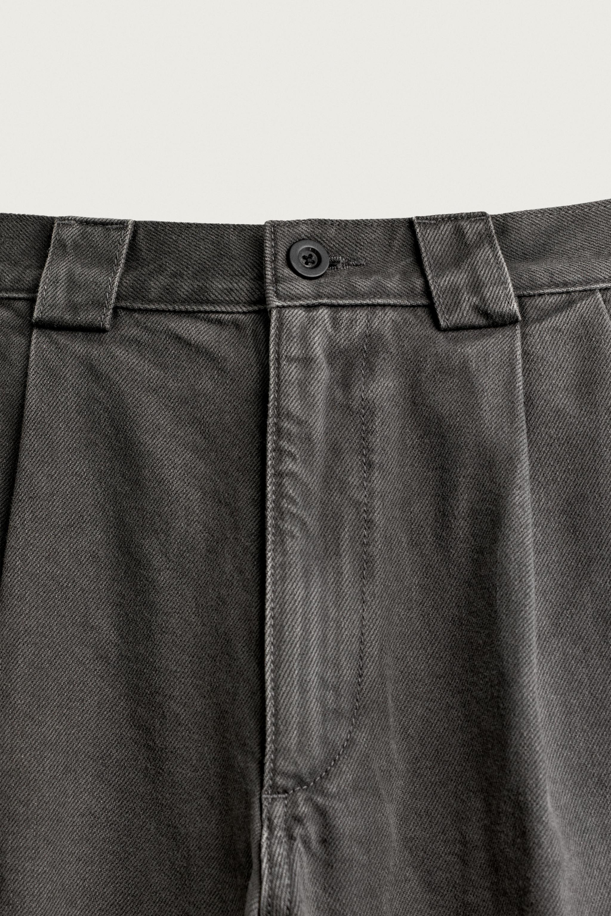 PANTALON CHINO RELAXED FIT À PLIS
