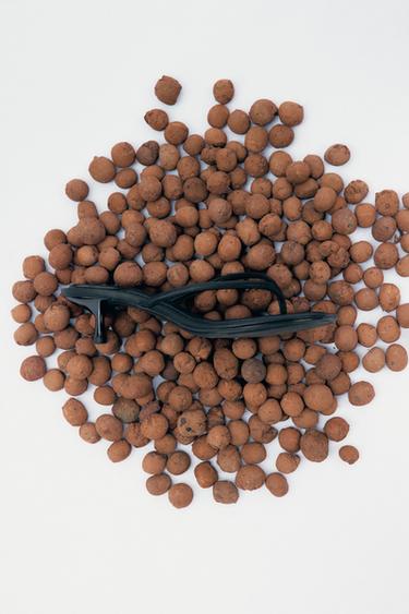 SANDALIA TACÓN KITTEN - Negro de Zara - Imagen 0