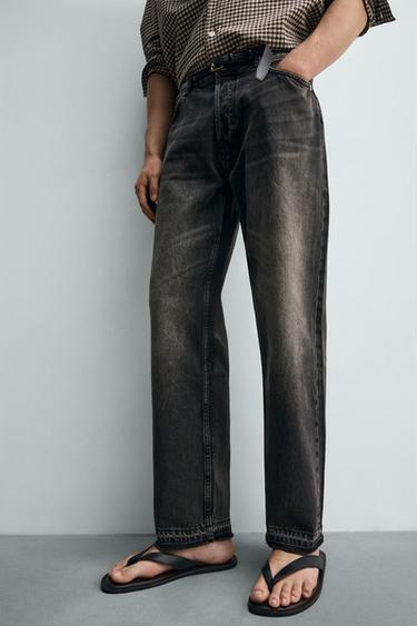 ДЖИНСЫ STRAIGHT FIT — УГОЛЬНЫЙ от Zara