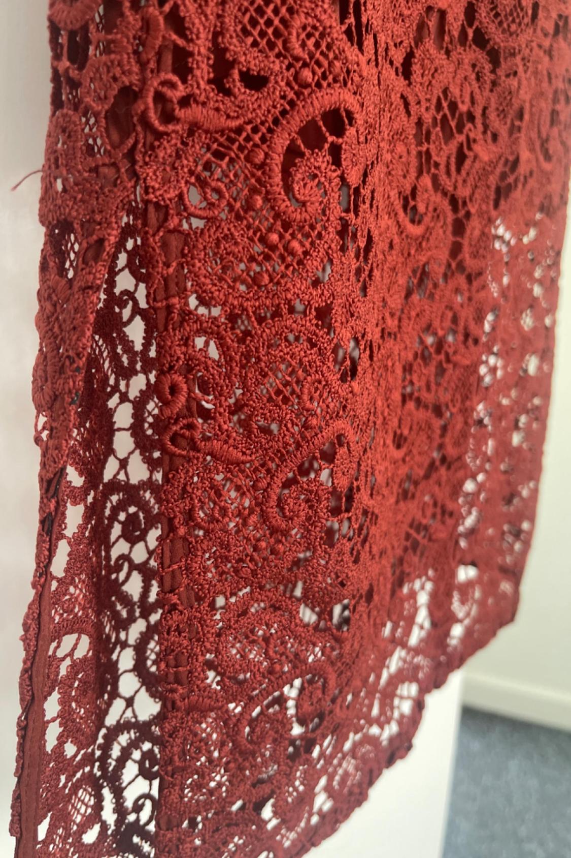 DARK RED MIDI LACE PENCIL SKIRT - Image 2