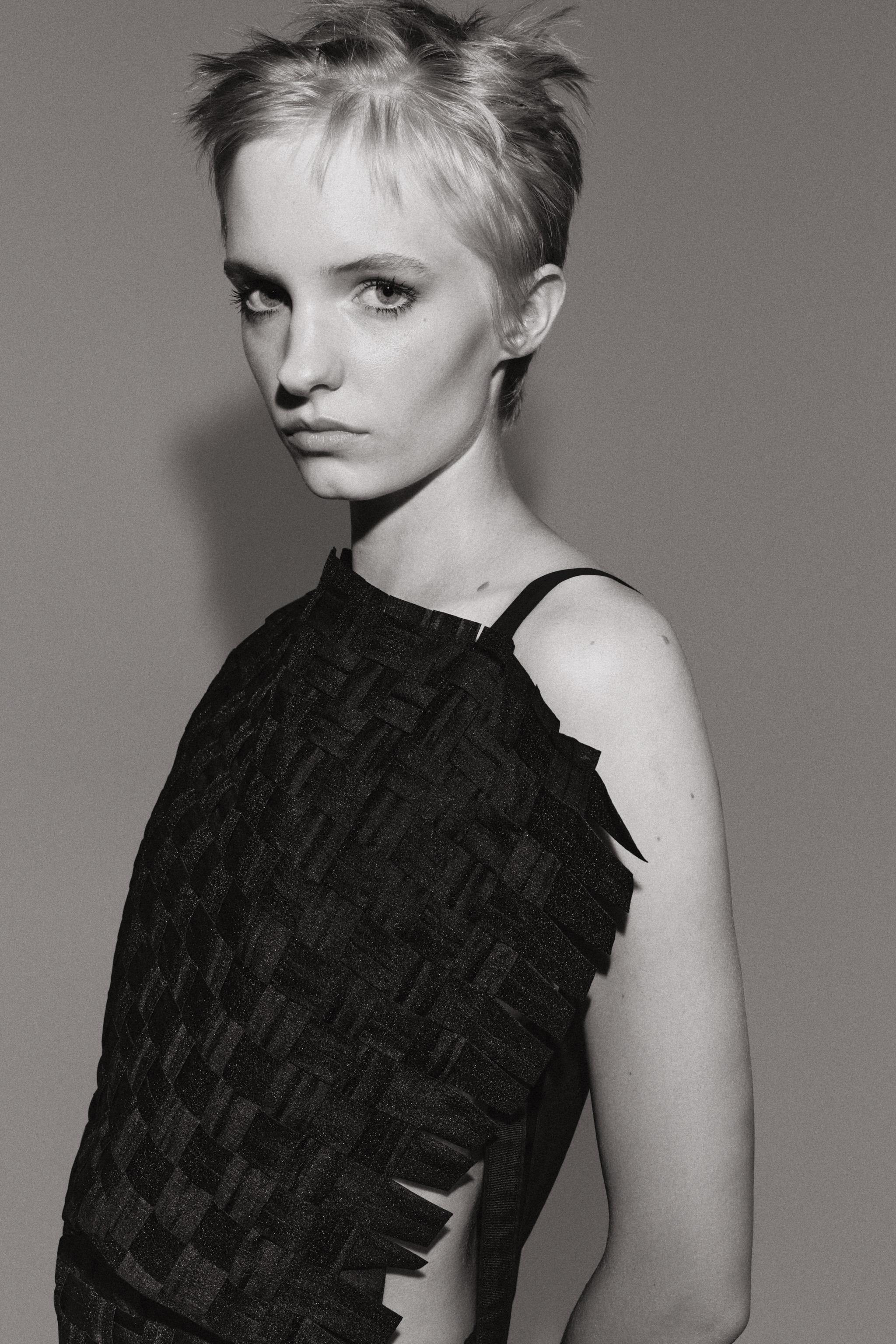 ZW COLLECTION ASYMMETRICAL TOP — Black