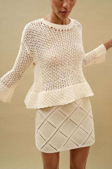 KNIT JUMPER WITH RUFFLES - Ecru by Zara