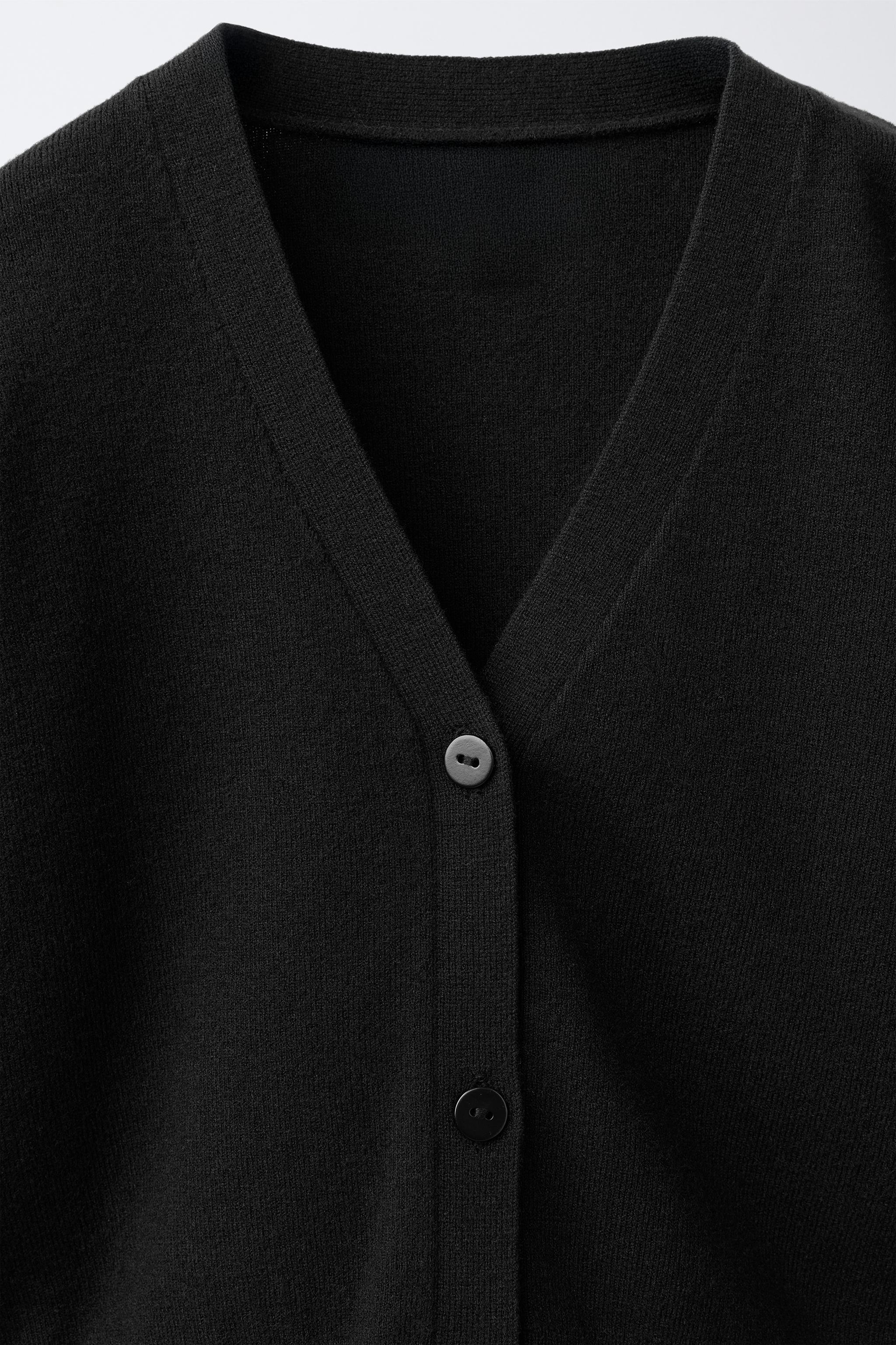 V-NECK CARDIGAN