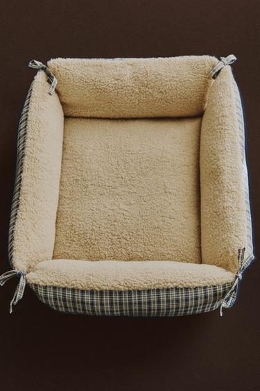 GINGHAM PET BED - Blue by Zara