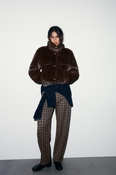 PALLTO E SHKURTËR BOMBER IMITIM GËZOFI - Ngjyrë toke e errët nga Zara