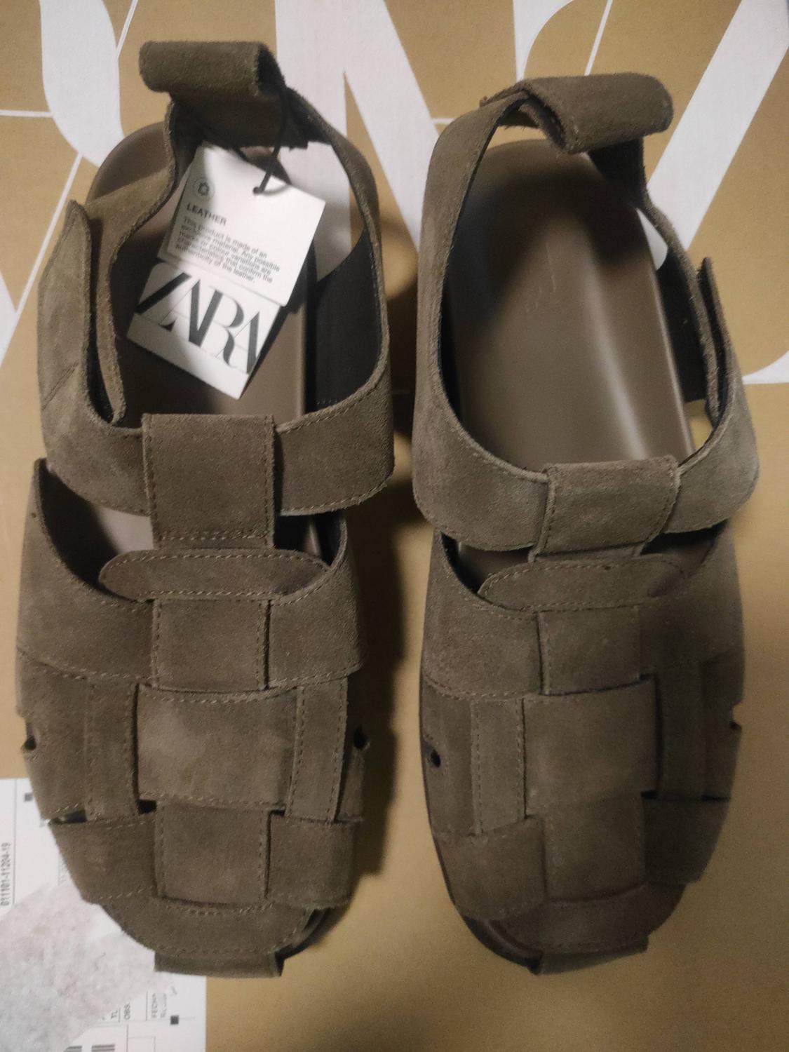 ΠΕΔΙΛΟ ΑΠΟ ΚΑΣΤΟΡΙ ΣΕ ΣΤΥΛ JELLY SHOE - Image 4