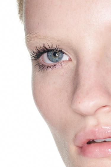 VOLUMISING MASCARA - 807 INKY DARK by Zara - Image 2