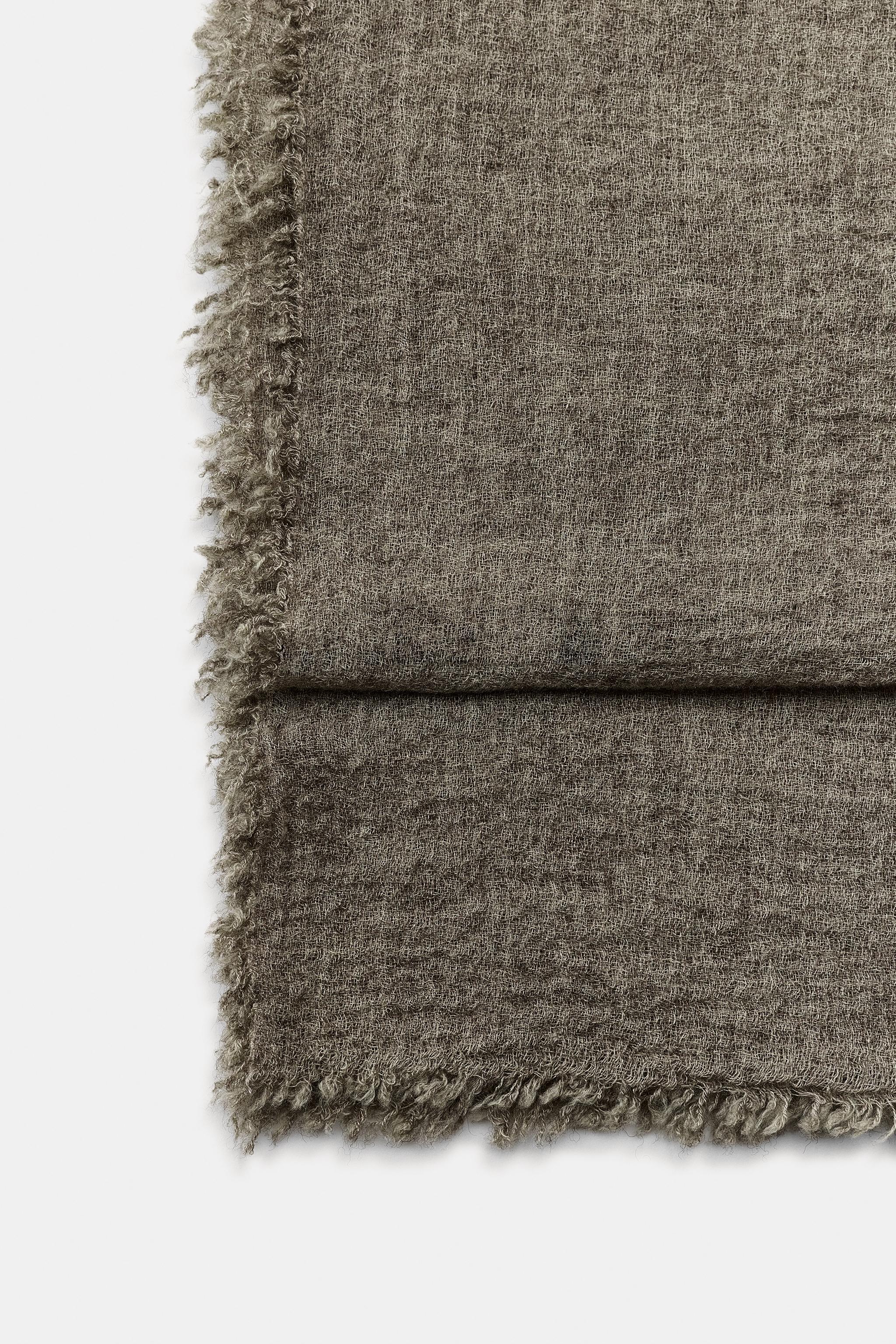 WOOL-BLEND RUSTIC PLAIN SCARF