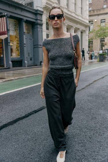 КОМБИНИРОВАННЫЕ БРЮКИ С ЭФФЕКТОМ ПОТЕРТОСТИ — УГОЛЬНЫЙ от Zara