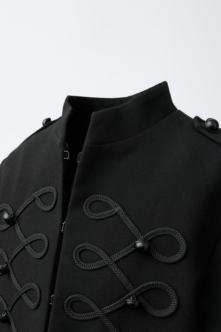 Chaqueta ajustada con botones 4