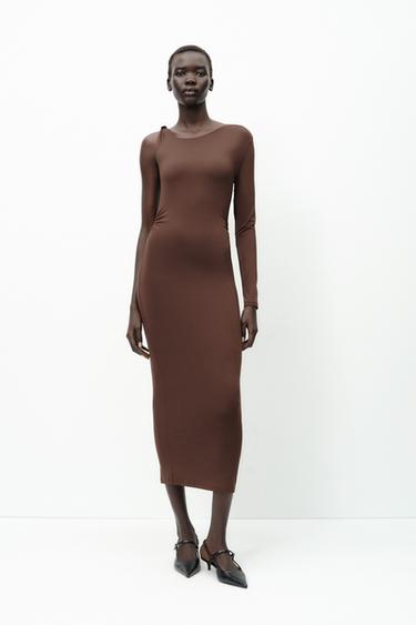 DRESS WITH METAL APPLIQUÉ - Chocolate by Zara