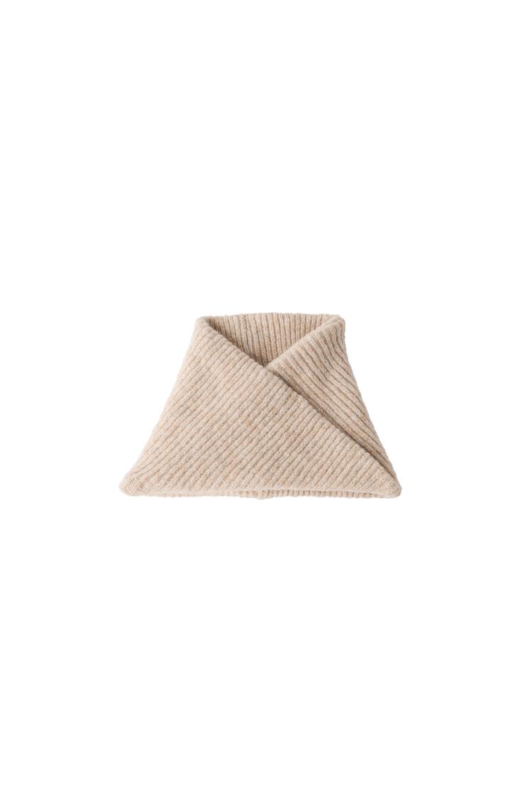 CUELLO PUNTO LISO