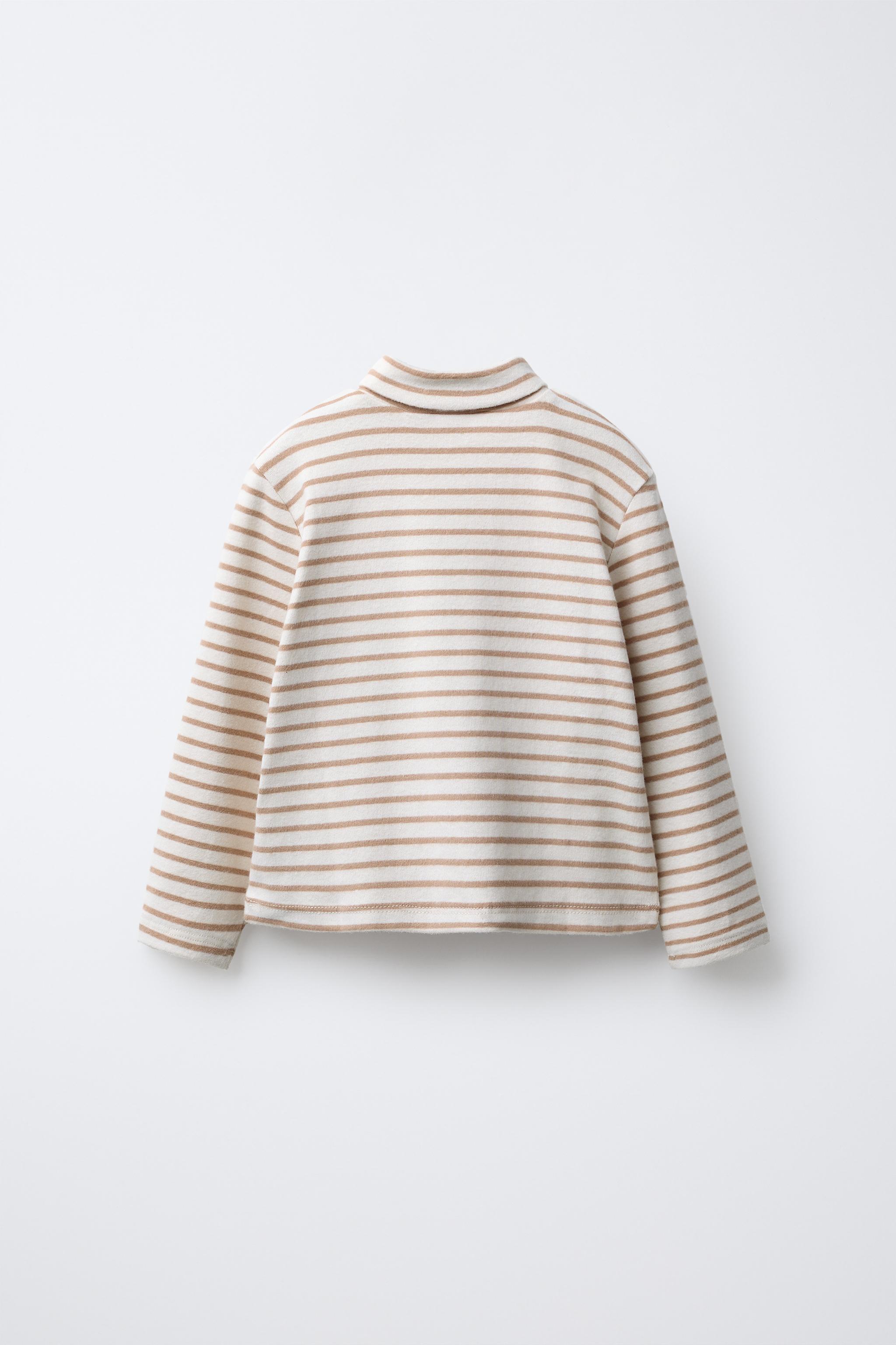 TURTLENECK TOP