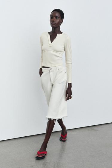 ФУТБОЛКА В РУБЧИК С ДЛИННЫМИ РУКАВАМИ — ЭКРЮ от Zara