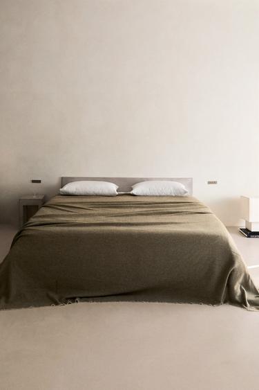HERRINGBONE WOOL BEDSPREAD - Greenish by Zara