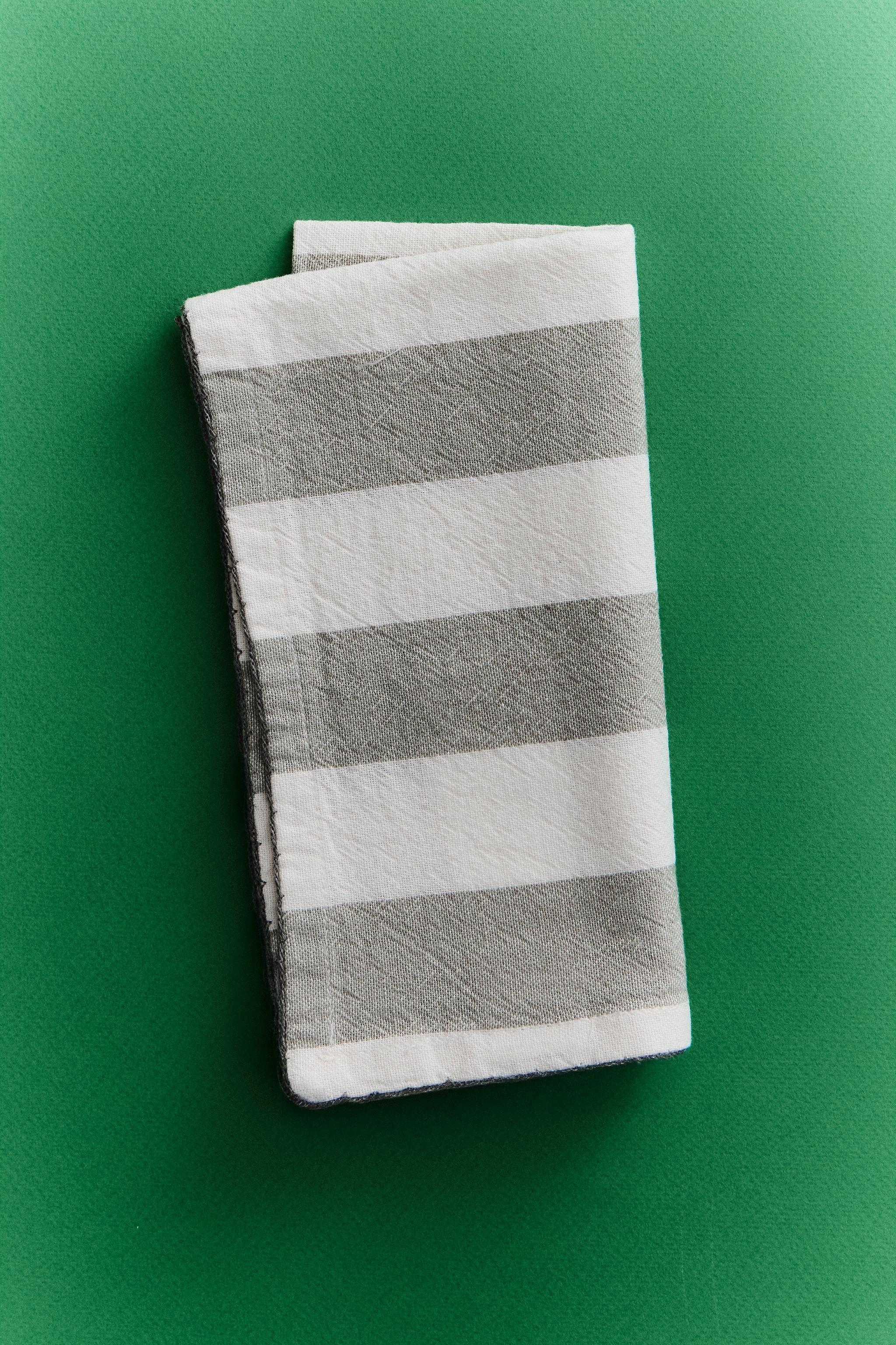 PACK OF DYED THREAD STRIPED NAPKINS (PACK 2)