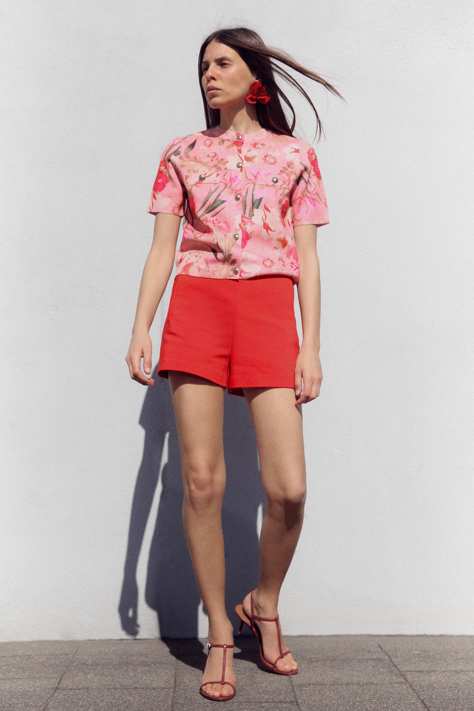 HIGH WAISTED SHORTS