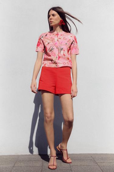 BERMUDA TIRO ALTO - Rojo / Coral de Zara