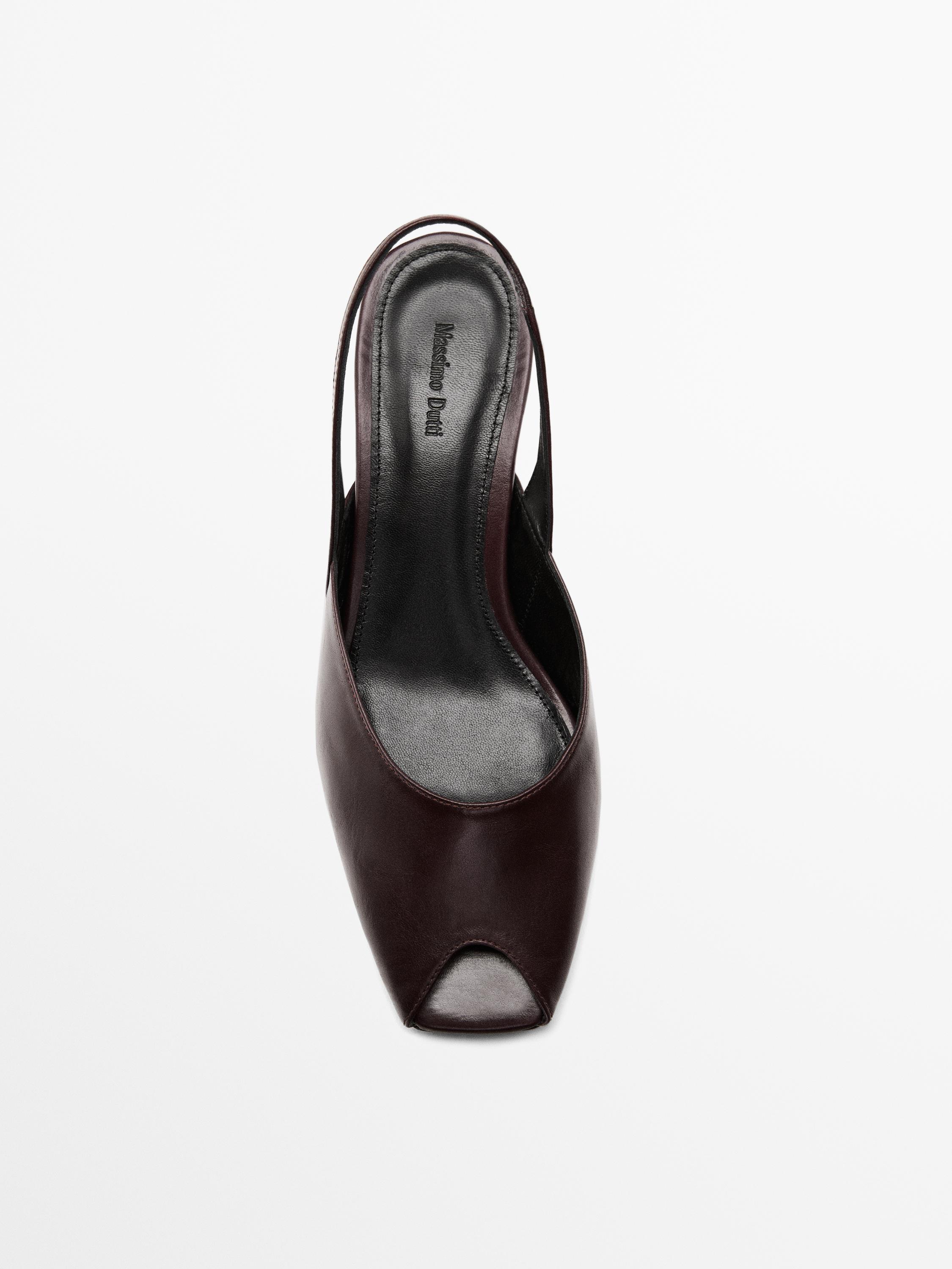 High-heel sandals with open toe