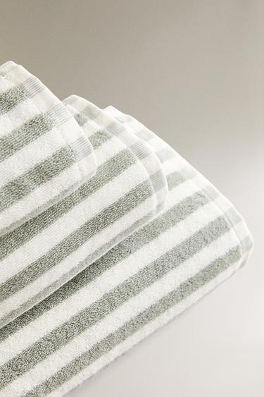 SERVIETTE DE BAIN RAYURES COLORÉES - Bleu / Vert de Zara - Image 1
