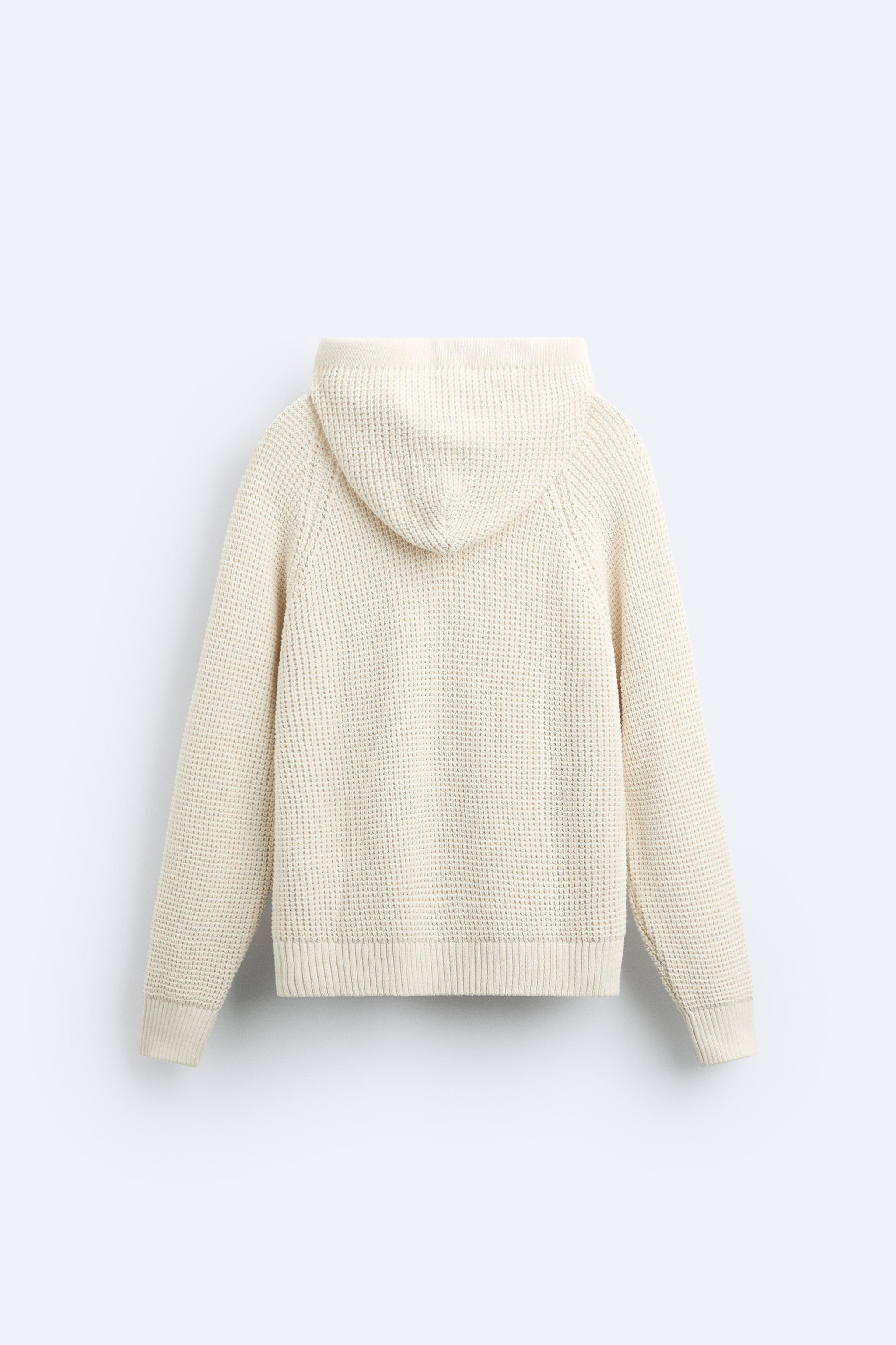 TEXTURED KNIT HOODIE