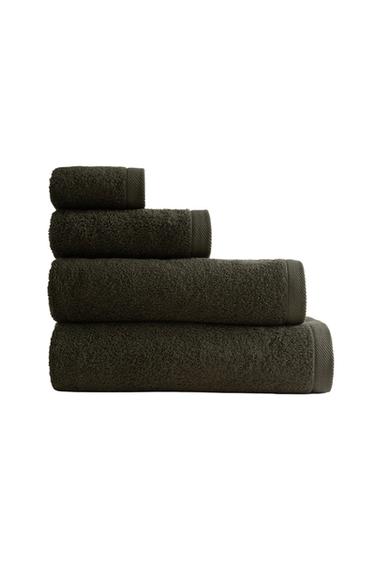 PLAIN COTTON TERRY BATH TOWEL (500 GSM) - Dark green by Zara