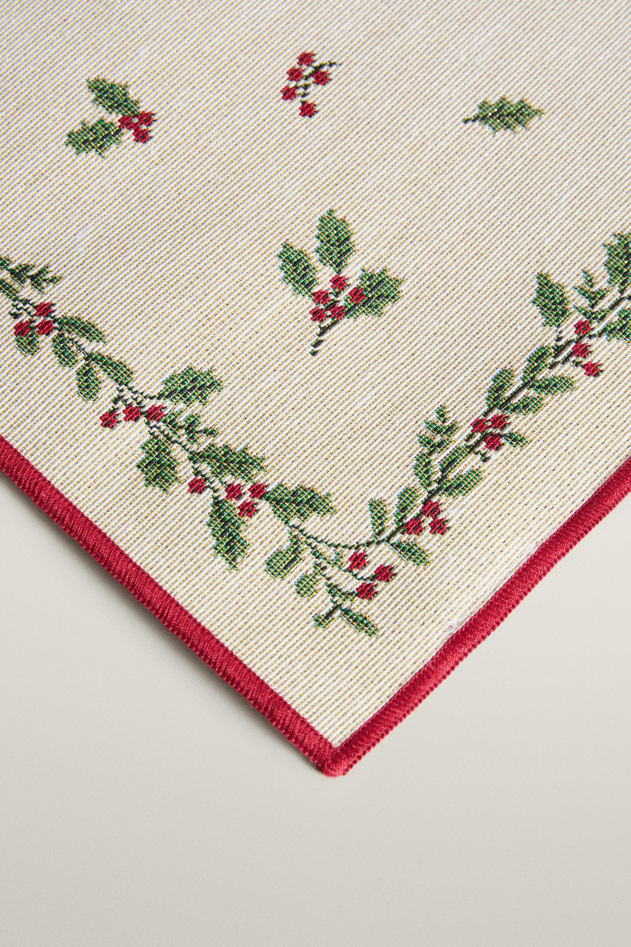 HOLLY JACQUARD CHRISTMAS PLACEMAT