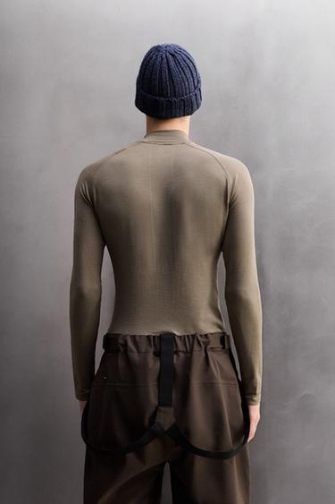 T-SHIRT DE COMPRESSION À COL ZIPPÉ SKI - Vert moyen de Zara - Image 2