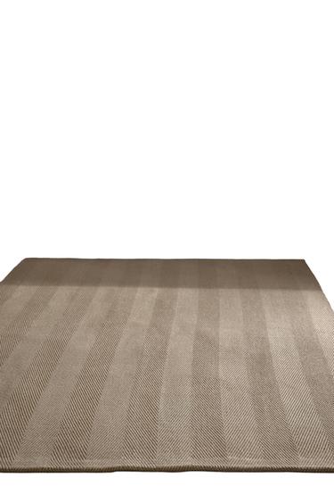 RUG 02 - بيج-بني الخاص بـ Zara