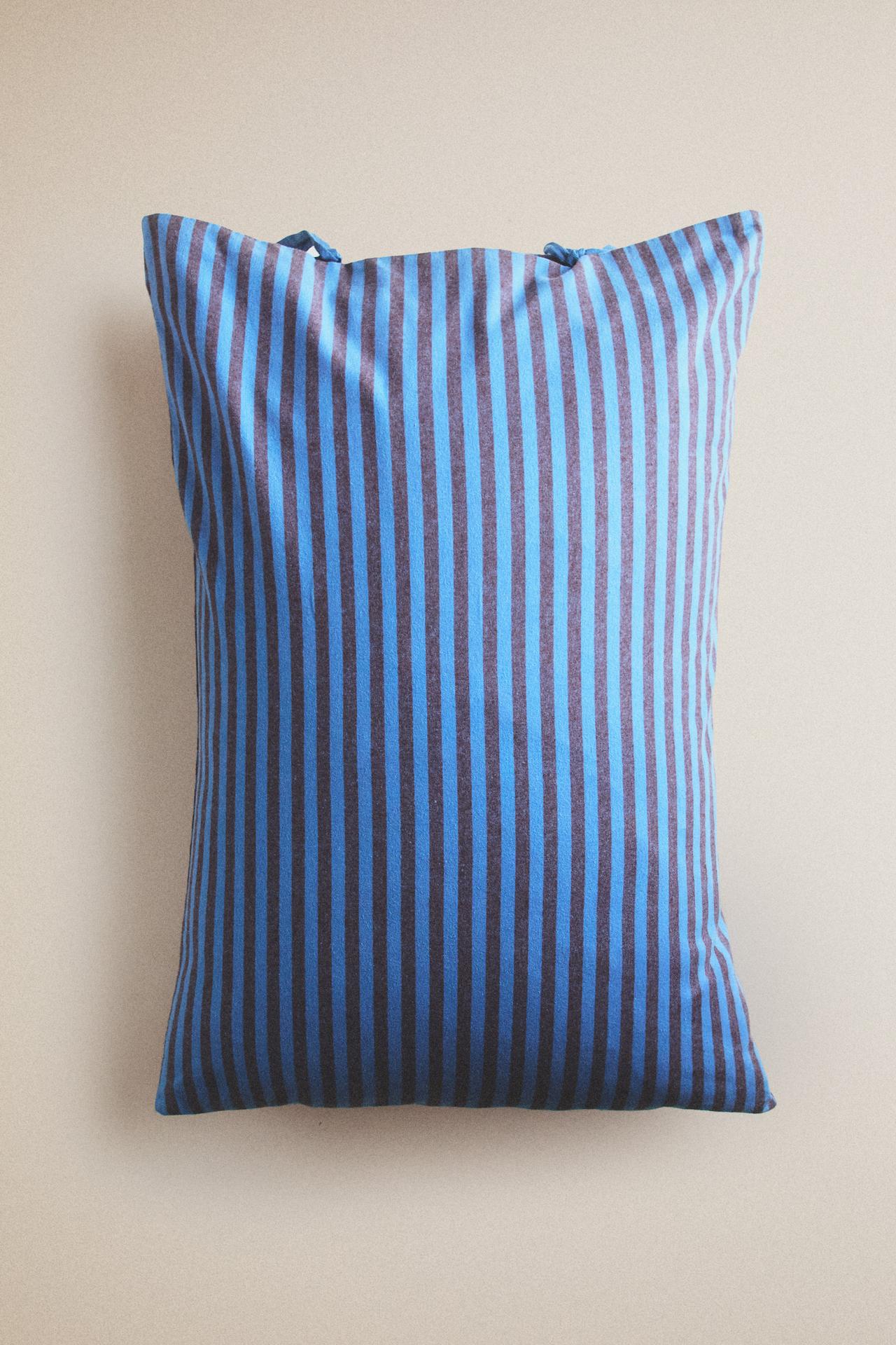KIDS' REVERSIBLE FLANNEL COTTON PILLOWCASE — Bluish