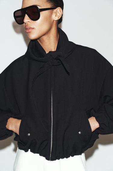 Zara BOMBER JACKET WITH REMOVABLE SCARF - Black