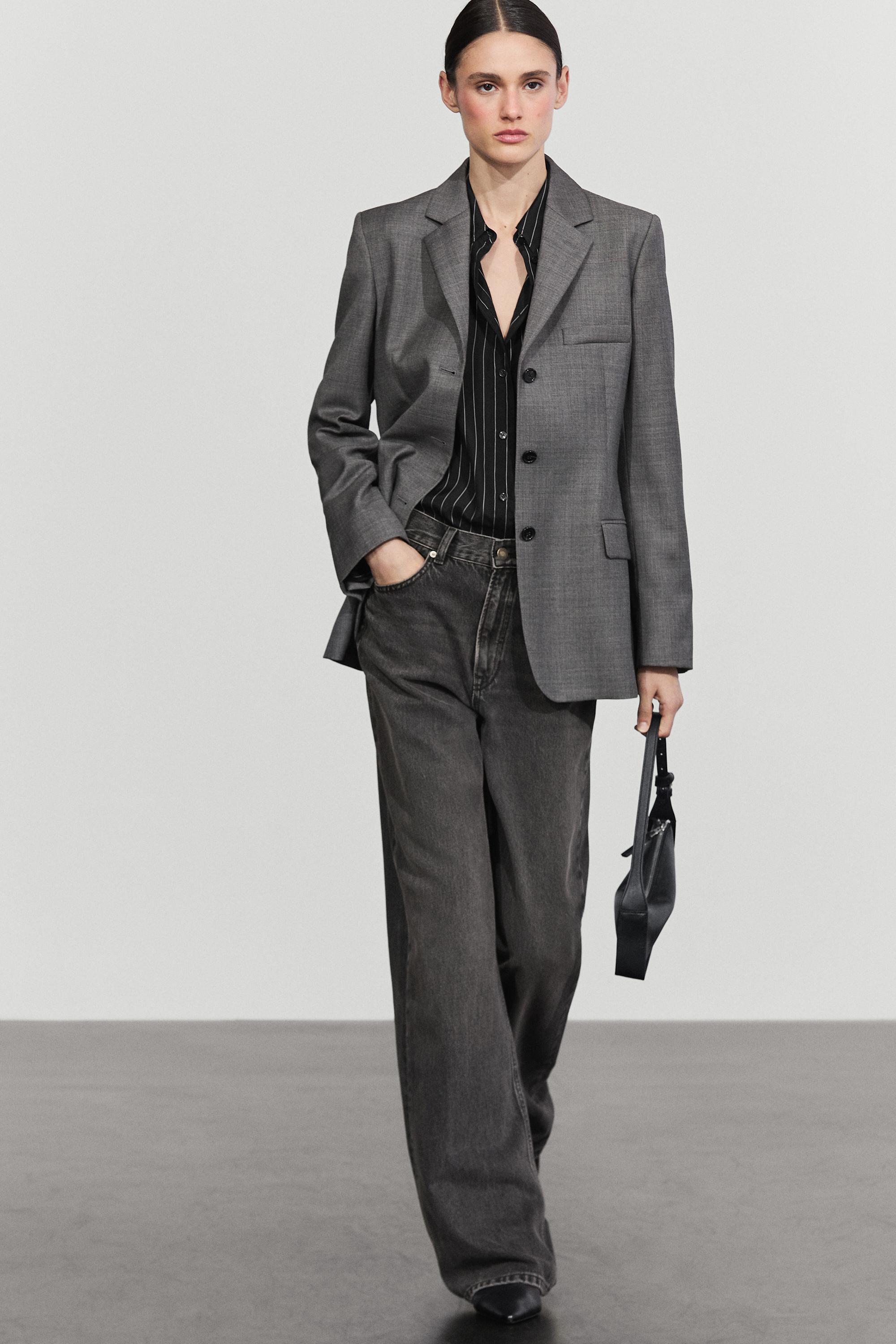 100% wool suit blazer with pockets