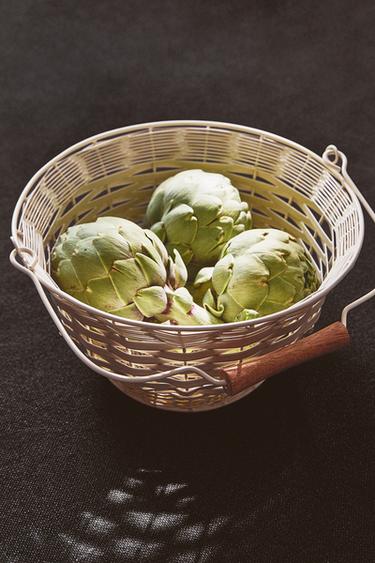 BASKET WITH WOODEN HANDLE - Cream by Zara