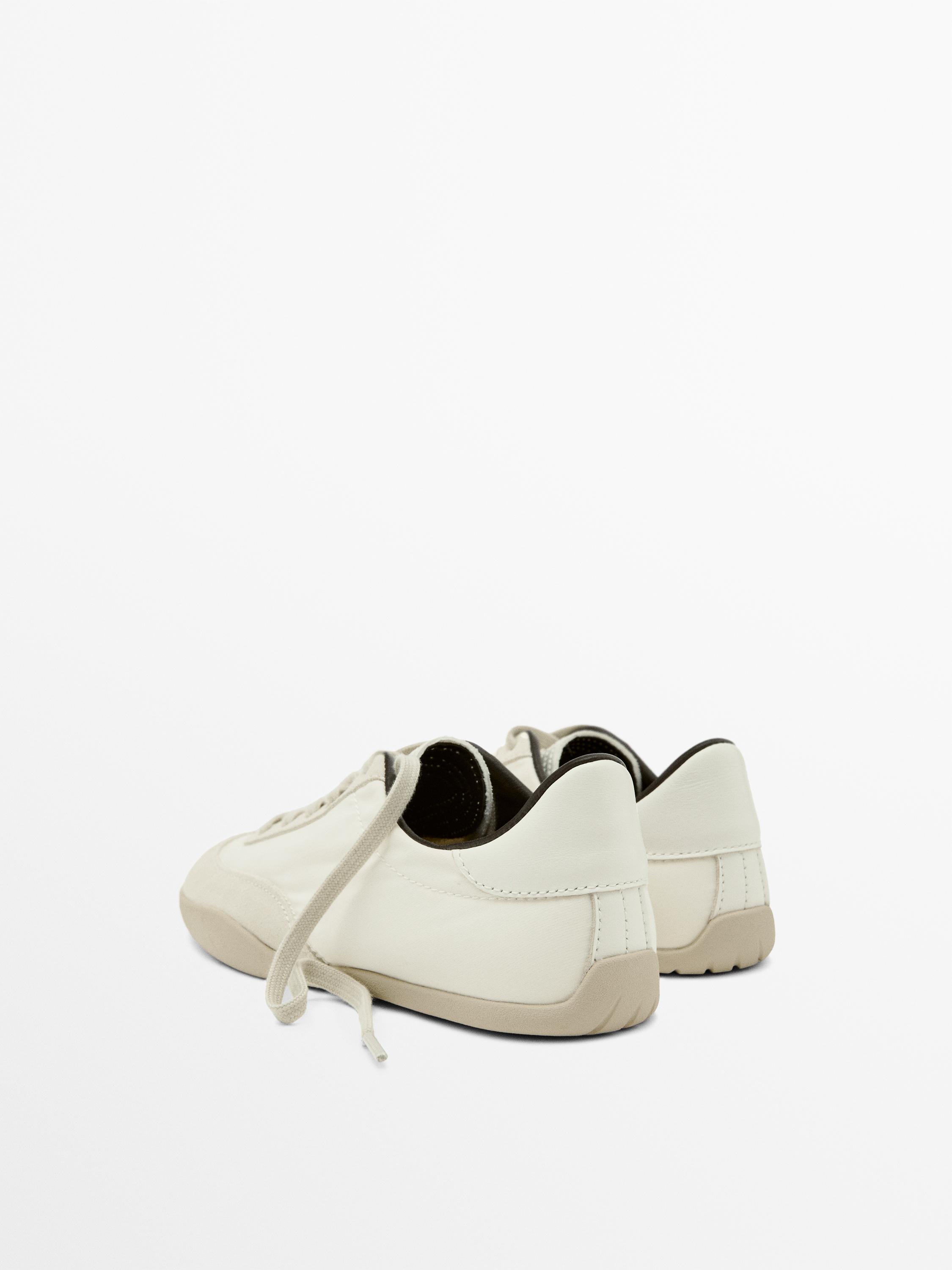 Chaussure de sport combinée