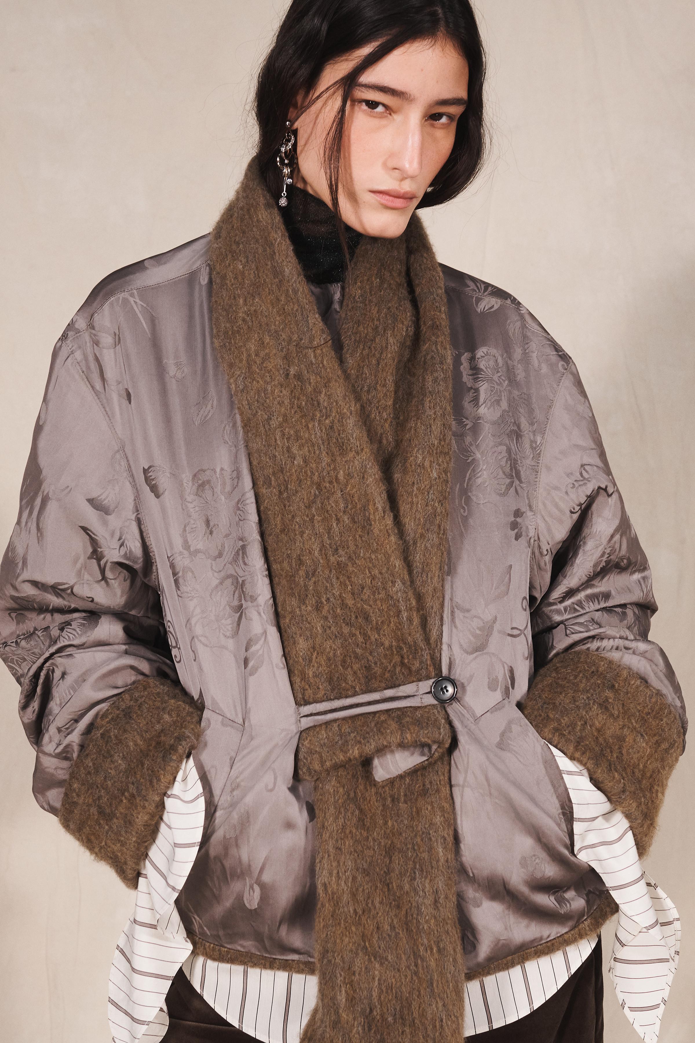 LIMITED EDITION REVERSIBLE JACQUARD COAT WITH SCARF