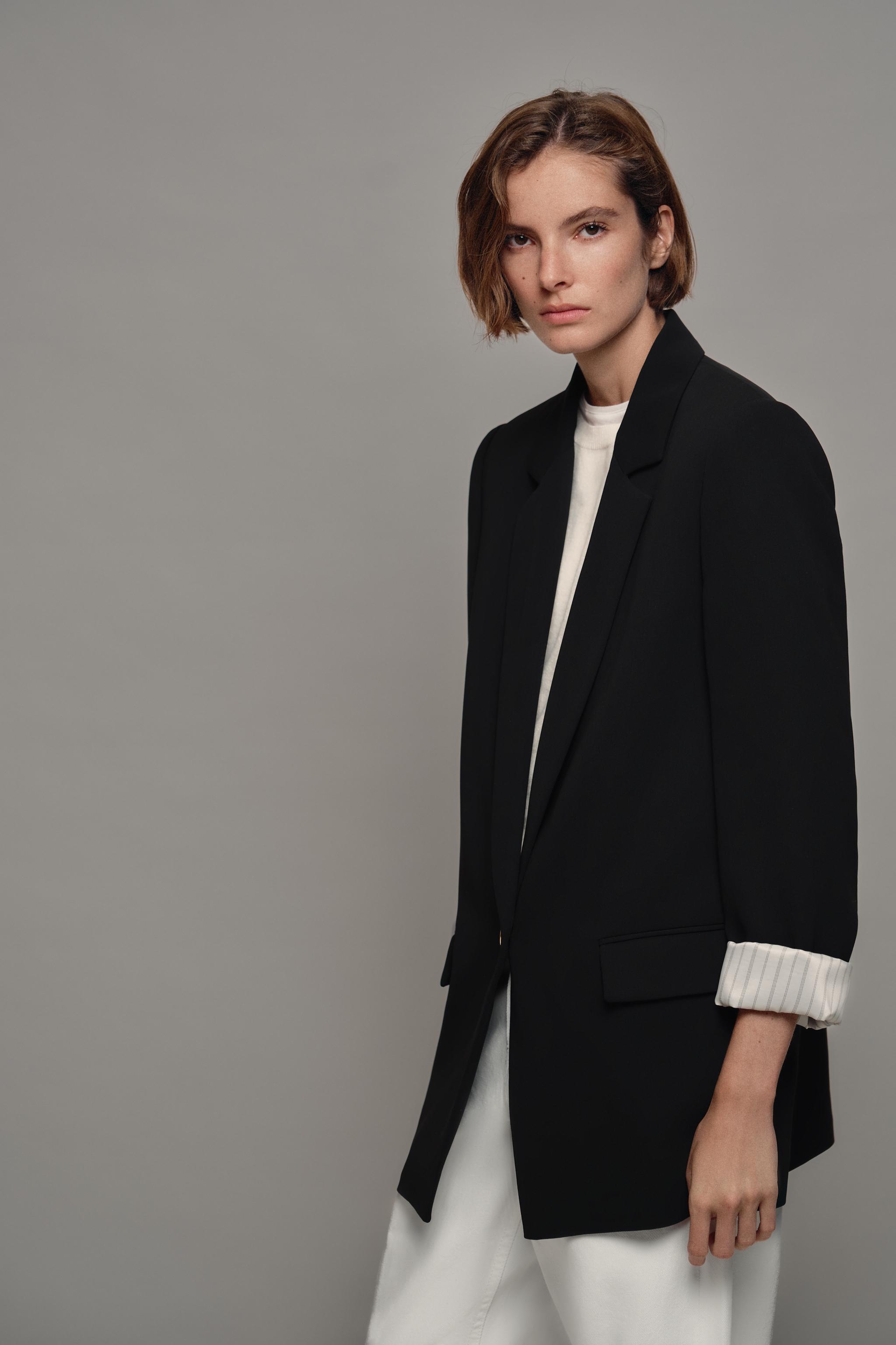 BLAZER WITH SHOULDER PADS AND PRINTED CUFFS