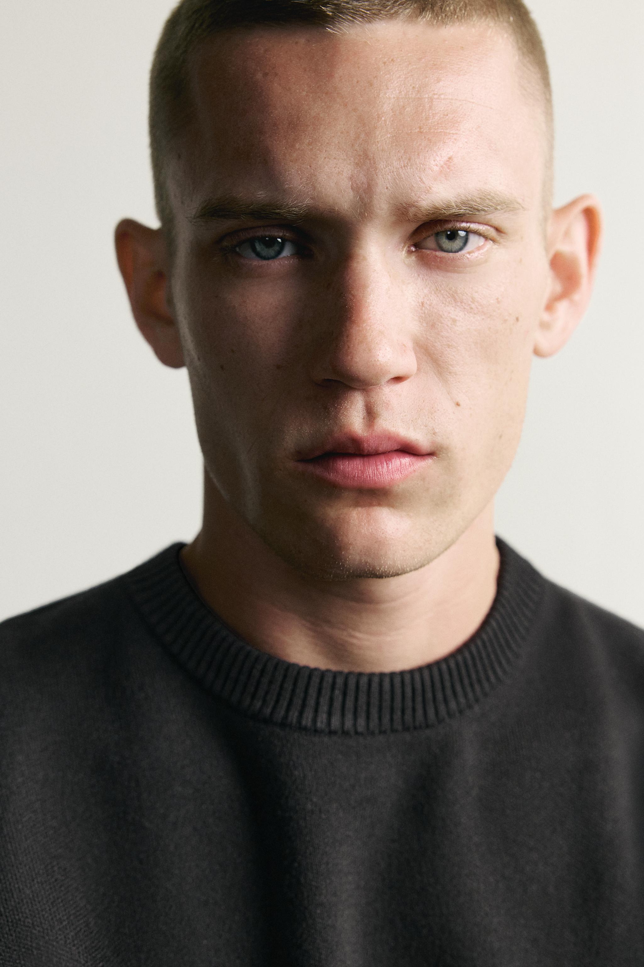SOFT RELAXED FIT JUMPER