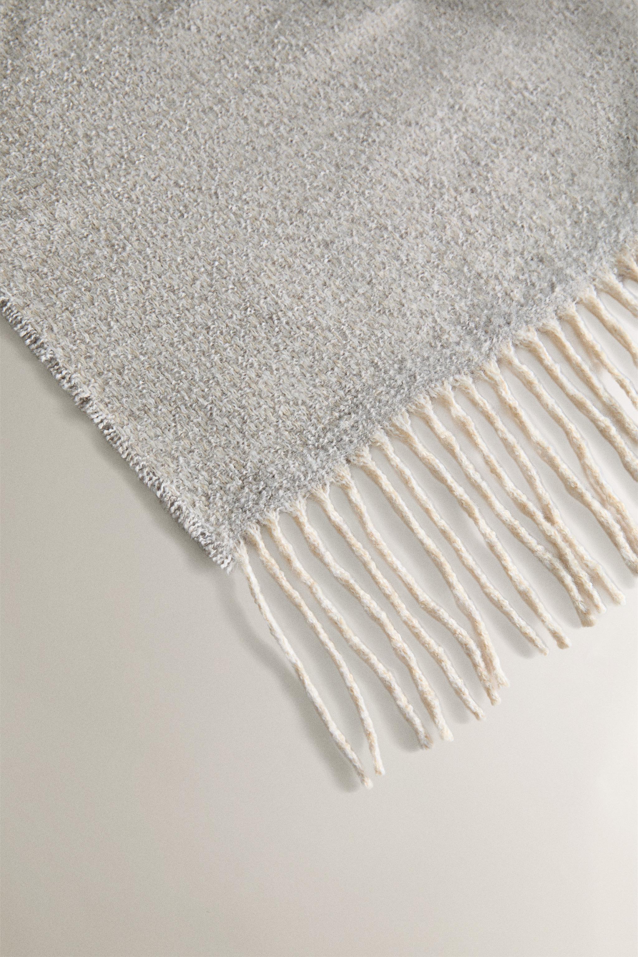 TEXTURED DIAMOND BLANKET